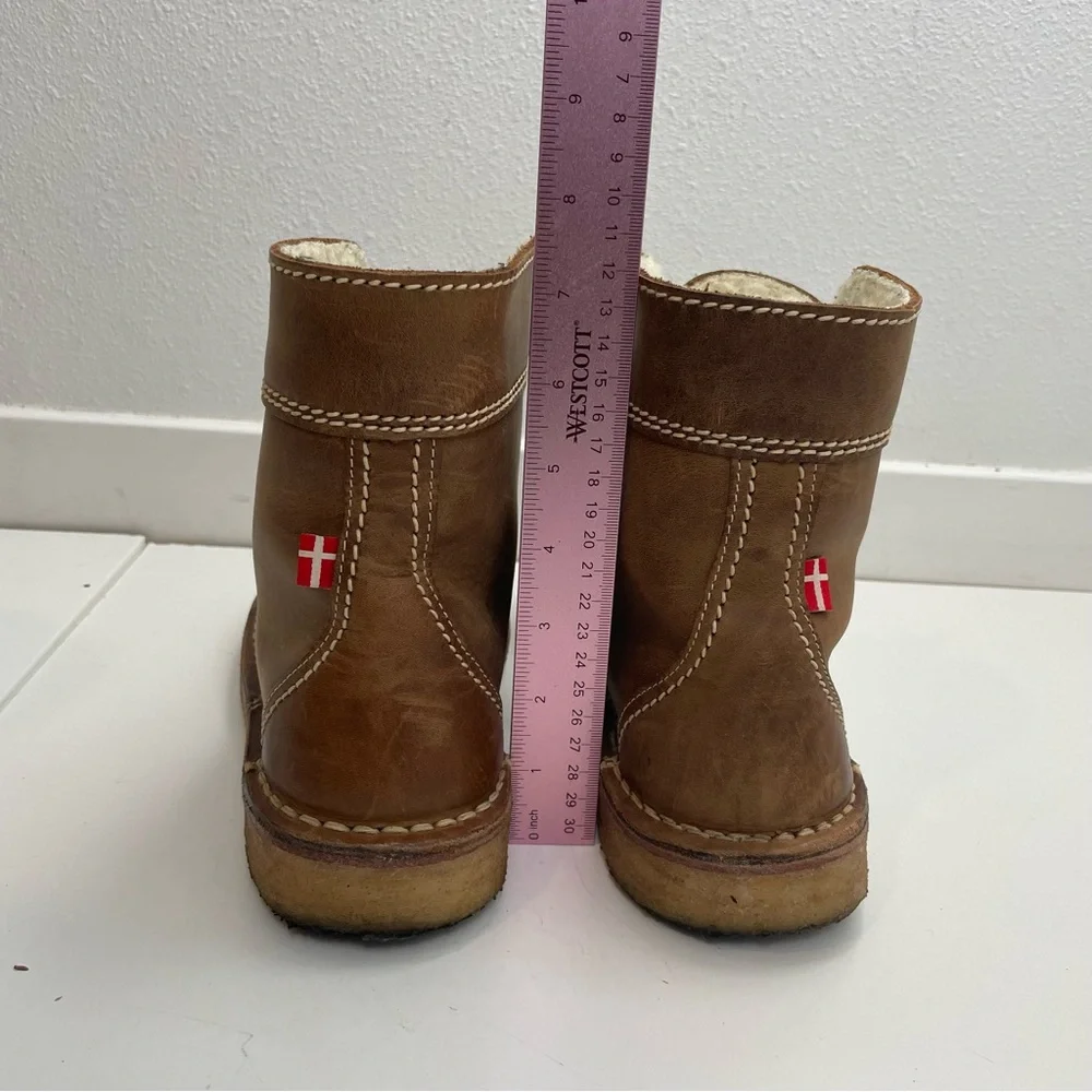 Women’s Brown Lace-Up Leather Boots with Cream Laces - Picture 10 of 15